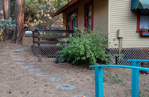 Coarsegold Cabin | Cabin in the Woods Near Yosemite