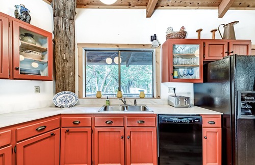 Burnt Ranch House | Cabin near the river with private pool, wood-burning fireplace & patio