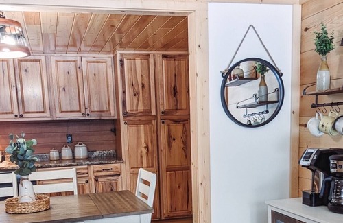 Amberg Cabin | Cabin Near UTV/ATV Trails Sleeps 8
