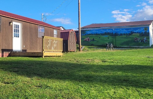 Nelsonville House | Cabin on a working ranch with Highland cattle in Hocking Hills