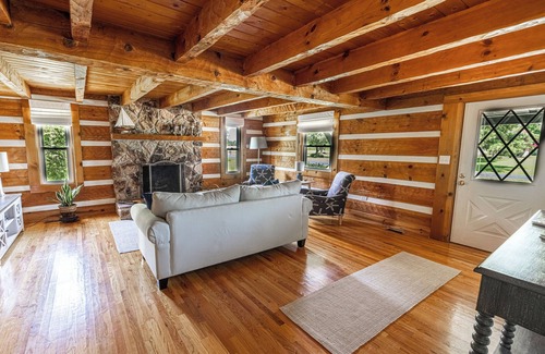 Bath House | Cabin on the Creek /Private Swimming Pool and Pier - Bath NC