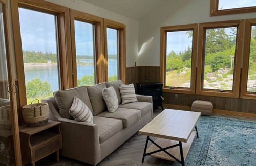 Vinalhaven House | Cabin on the Ocean-Carvers Cove