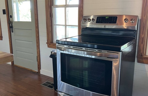 Moss House | Cabin on the Ridge - Hometown - Laurel, MS