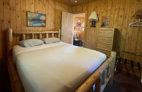 Remer Cabin | Cabin Retreat - Beautiful 2 bedroom cabin