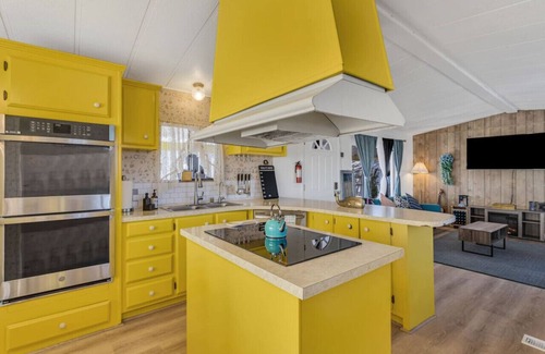 Pilot Hill House | Cabin w/breathtaking view Stop before Tahoe