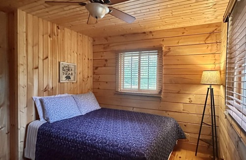 Friendship Cabin | 𝑪𝒂𝒃𝒊𝒏 𝒘/𝒇𝒊𝒔𝒉𝒊𝒏𝒈 𝒑𝒐𝒏𝒅 𓆡 /𝒈𝒂𝒎𝒆 𝒓𝒐𝒐𝒎 /𝒔𝒍𝒆𝒆𝒑𝒔 8