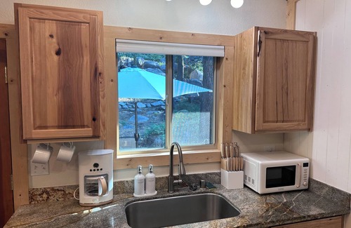 Truckee Cabin | Cabin walking distance to Donner Lake