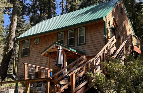 Truckee Cabin | Cabin walking distance to Donner Lake