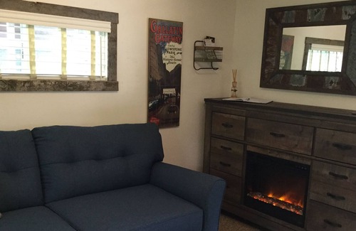 Gallatin Gateway Cabin | Cabin with Kitchenette sleeps up to 4. 22 miles from ski resorts.