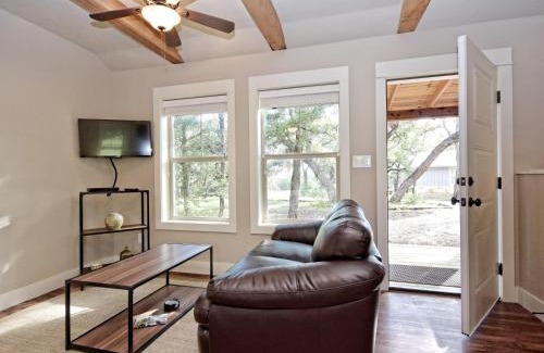 Wimberley House | Cabins at Flite Acres - Mockingbird Cabin