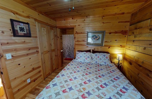 McArthur Cabin | Cabins In Hocking - Fireflies Hollow