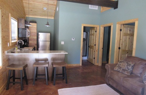 Wilsonville Cabin | CABINS OF LAY LAKE AT BEESWAX CABIN #3