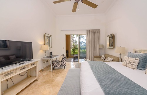 Los Cabos Resort | Cabo OCEAN FRONT resort & spa on Medano Beach Ground Floor View gorgeous Villa