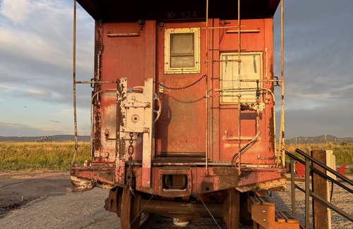 Moreland Villa | Caboose on a quiet country road with WiFi, AC