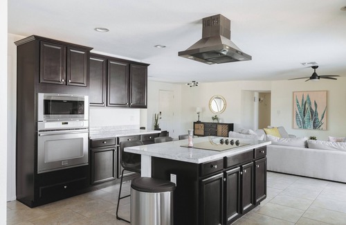 Raskin Estates House | Cactus Breeze by Luxekey | 4BD Mins to Mayo Clinic & Scottsdale Quarter w/Pool