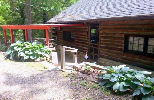 Shell Knob Cabin | Caddell Cabin at the Green Cocoon on Table Rock Lake