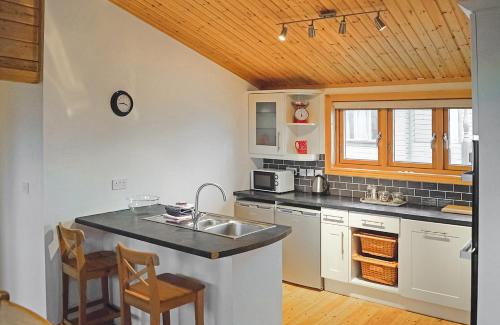 Carnmenellis Resort | Caddys Corner Lodges