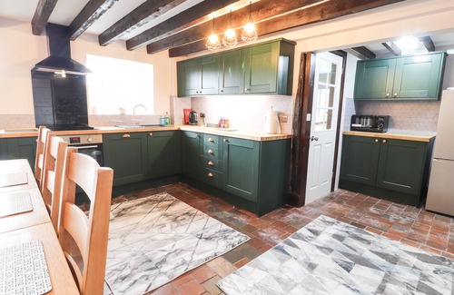 Bwlchgwyn Cottage | CAE ADAR FARM, pet friendly, character holiday cottage in Coedpoeth