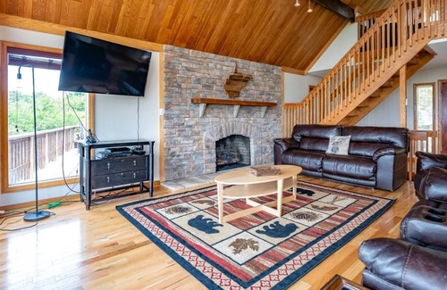 Old Timberline House | Cairn Ridge - 311 Valley View Rd