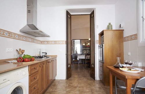 Premia de Mar House | CAL PADRI1871 - 30min to Barcelona, Groups & Families, Stylish Beach Large House