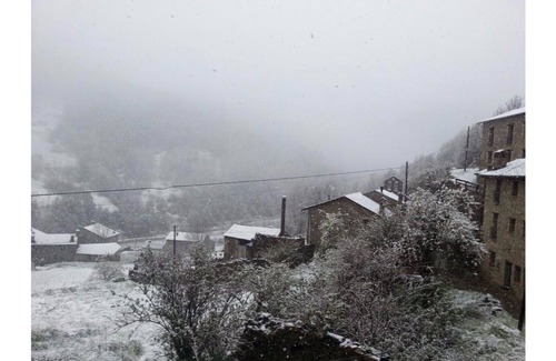 Fornells de la Muntanya Cottage | Cal Pastor. Quadruple Room with Mountain View