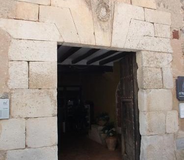 Vilanova d'Escornalbou Villa | Cal Peyrí