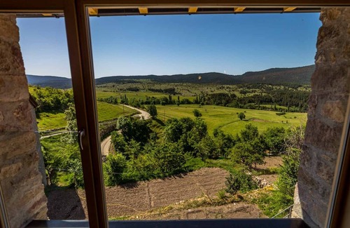 Taus Apartment | Cal Rossa, Taús 1900 Panoramic Eco-Suites, SPA.
