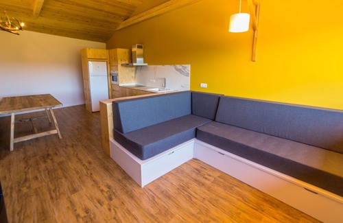 Taus Apartment | Cal Rossa Taus, Eco-Apartment Brama SPA.