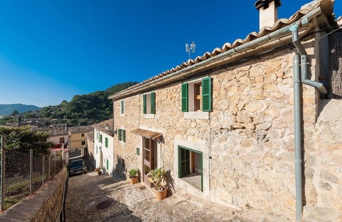 Selva Ski Chalet | Cal Tio - House In Caimari. Free Wifi