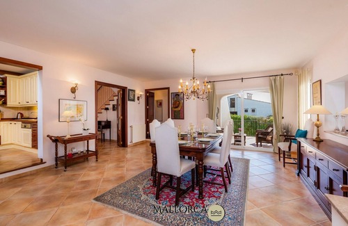 Cala Anguila-Cala Mendia Ski Chalet | Cala Anguila Poolbeach