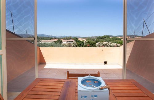 Capo Coda Cavallo Apartment | [★★★★★ Cala Brandinchi] Beach House with Terrace, Free Parking, Free WiFi