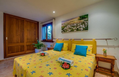 Son Moll Apartment | Cala Ratjada Apartment Sleeps 3 WiFi