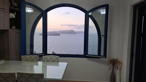 Akrotiri Apartment | Caldera Heights Apartment