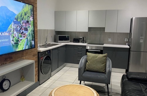 Menlo Park Apartment | CALDESMO Private Apartment in Pretoria near MENLYN & TIME SQUARE CASINO