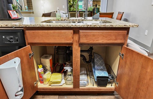 South Jordan Apartment | Calif-King Suite on 1st Floor - W@H w/1G Internet!