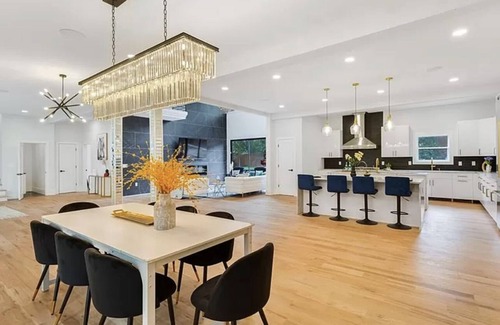 Brandon House | California Modern Home In Buckhead