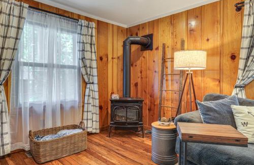 Long Barn House | California Mountain Cabin with Lake Access and Deck!