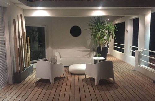 Les Camoins Villa | California-style villa