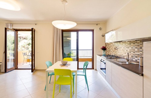 Taormina Apartment | Calipso Seaview Flat with Private Parking