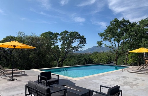 Santa Rosa House | Calistoga Mid-Century-Modern w/Pool 4BD/4BA - Sleeps 8