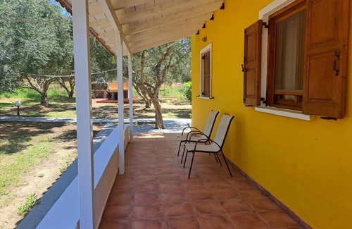 Andravida-Kyllini House | Calm and idyllic in the country, close to the beach - holiday house with wifi |