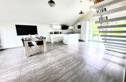 Eischen Apartment | Calm and Modern Penthouse