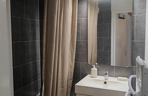 Corbeil-Essonnes Apartment | Calm at the top |45 min from Disney