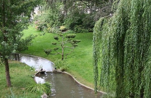 Batignolles Apartment | Calm Chateau location in the center of Paris - Ideal location