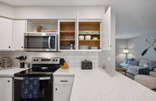 Green Lake House | Calm, Cozy Duplex Excellent For Everlasting Memories With The Family!