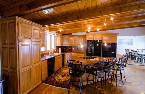 Roach House | CALM WATERS BEAUTIFUL VIEWS FOR LARGE GROUPS! RECENT CANCEL OPENS UP LABOR DAY