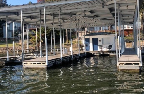 Roach House | CALM WATERS BEAUTIFUL VIEWS FOR LARGE GROUPS! RECENT CANCEL OPENS UP LABOR DAY
