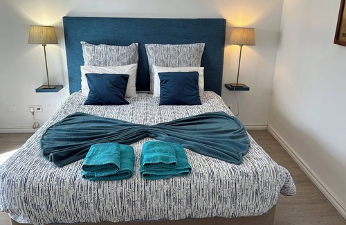 Caloura House | Caloura Water Accommodation