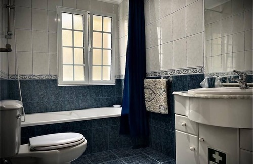 Caloura House | Caloura Water Accommodation