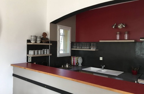 Saint-Laurent-d'Aigouze House | Camargue by the water